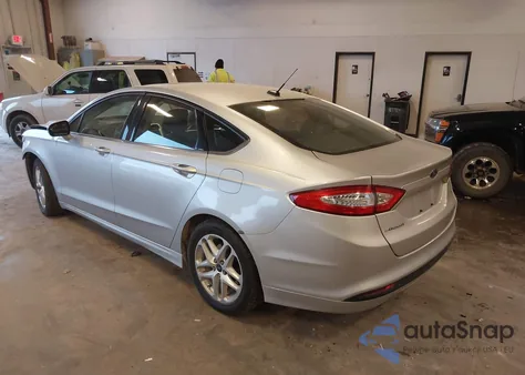 2014 Ford Fusion Se z USA, uszkodzony, nr VIN 1FA6P0H70E5371523